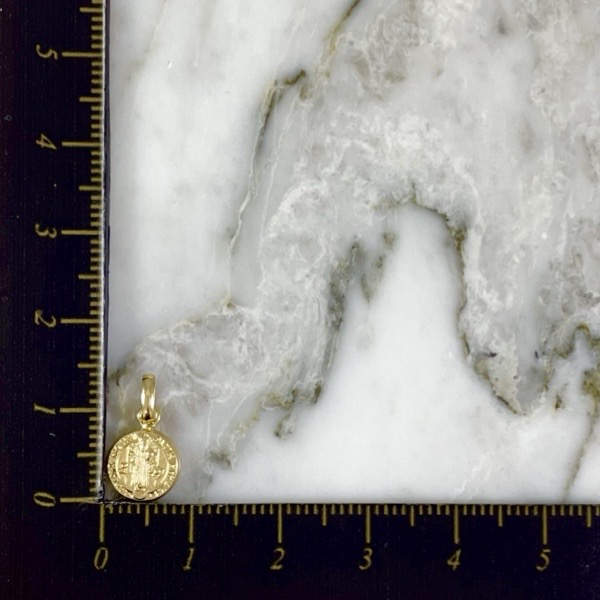 Dije San Benito Tallado