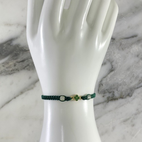 Manilla Trebol Radiante Prehnita Cuadrada