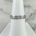 Anillo En Argolla Tallada Brillante