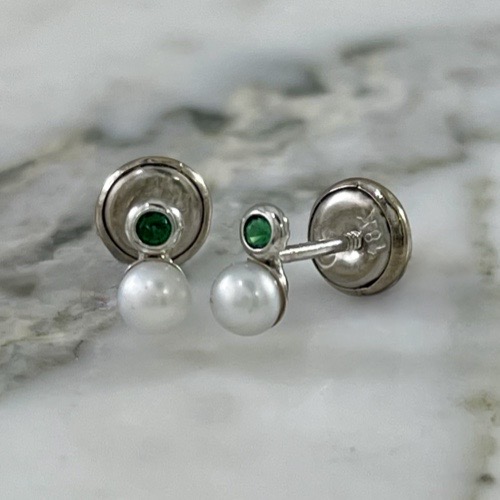 Pearl and Zircon Screw-Back Stud