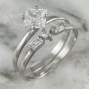 Baguette Bun Step On Ring