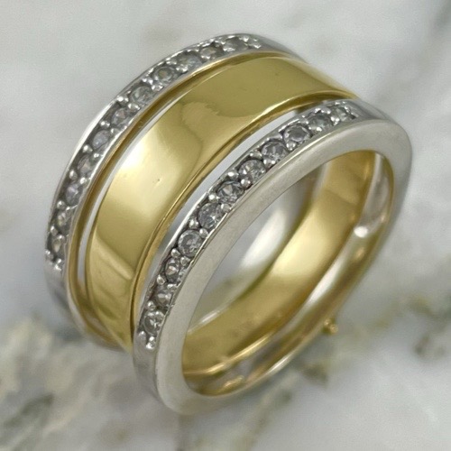 Two Lines Step On Ring