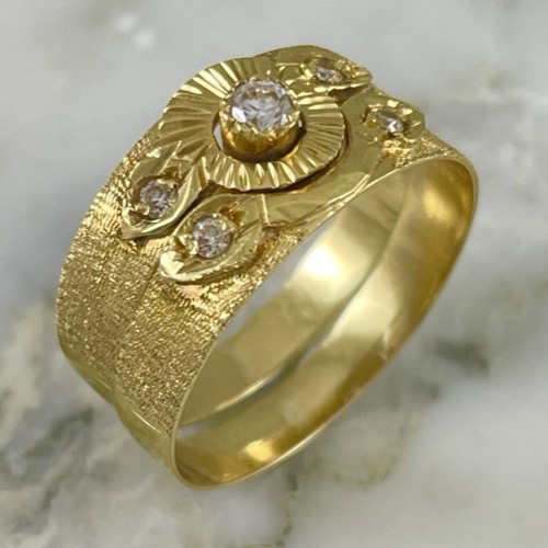 Halo Leaves Step On Ring