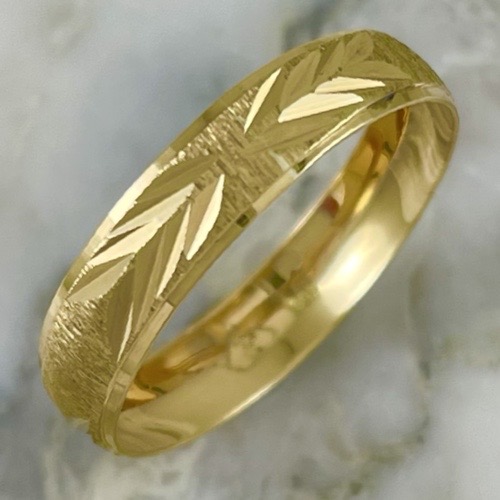 Spike Concave 4MM Ring