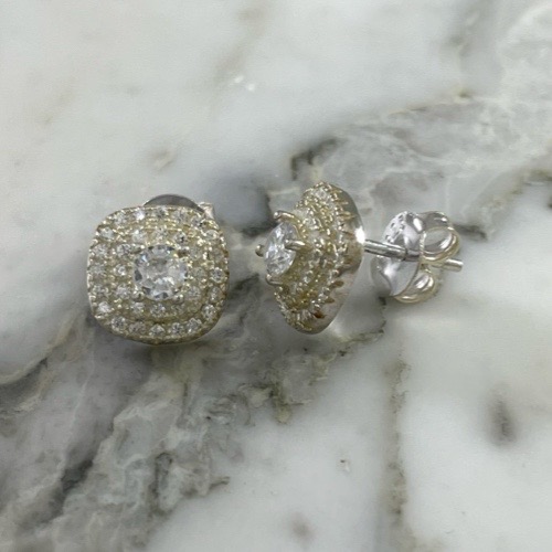 Prestigio Stud Earring