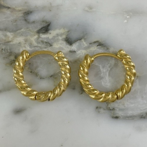 Braided Huggie Candonga