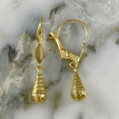 Arete Lagrima Lisa y Mateada Ligera