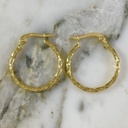 Medium Radiant Swirl Hoop