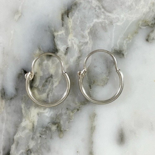Lightweight Classic Hoop Earring